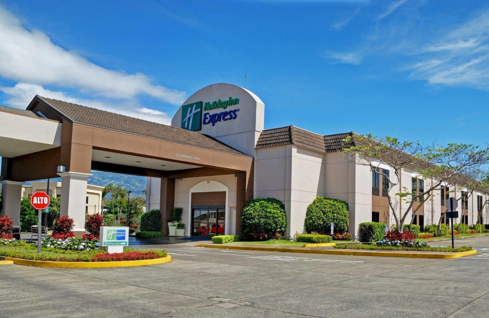 Holiday Inn Express San Jose Airport, An Ihg Hotel Alajuela Екстериор снимка